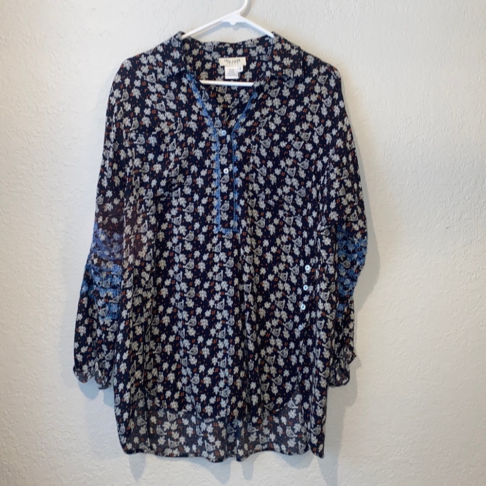 Tru Luxe Jeans Bird Print and Embroidered Top Size Small Navy Blue